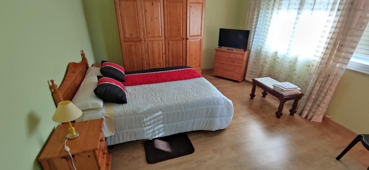 Hostal Bodegon A Cosecha Сан Киприан Екстериор снимка